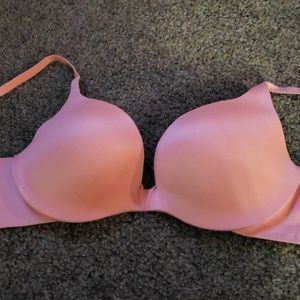 Victoria's Secret push-up bra. 32c